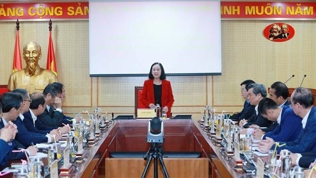 越共中央组织部部长张氏梅会见驻外大使和总领事。