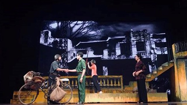 越南某个话剧作品的一幕。（图片来源：越通社）