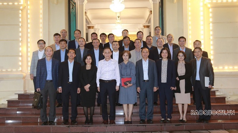 越共中央对外部领导会见2021-2024年任期越南驻外代表机构首席代表。