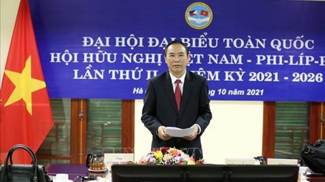 越南农业与农村发展部副部长冯德进当选越菲友好协会主席。（图片来源：越通社）