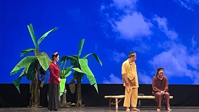 越南话剧百年精华汇聚晚会在河内大剧院举行。
