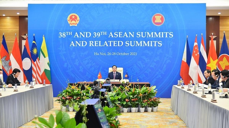 越南政府总理范明正出席东盟峰会及相关系列会议闭幕式。