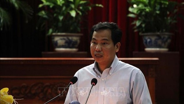 芹苴市委书记黎光孟在会上发表讲话。