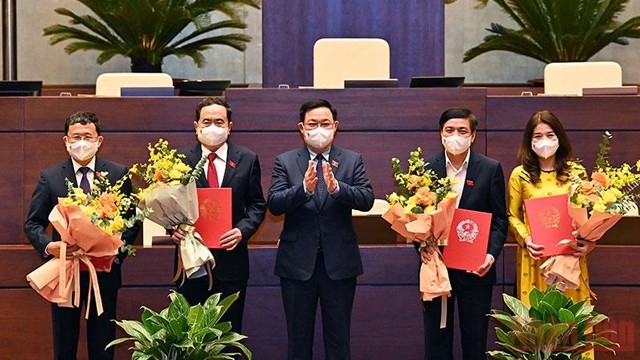 国会主席王廷惠出席仪式。
