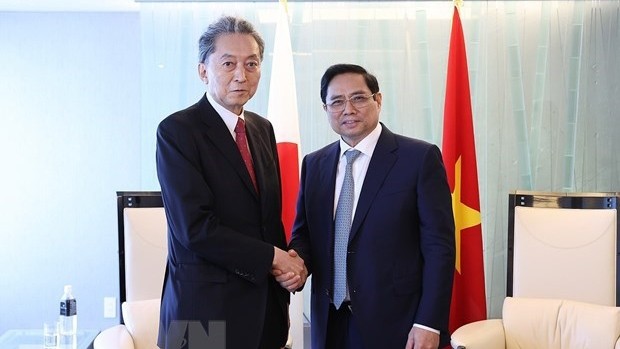 越南政府总理范明正会见日本前首相鸠山由纪（图片来源：越通社）
