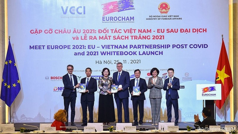 相遇欧洲2021：新冠疫情后的越南—欧盟伙伴关系暨发布2021年EuroCham白皮书。（图片来源：国际报）
