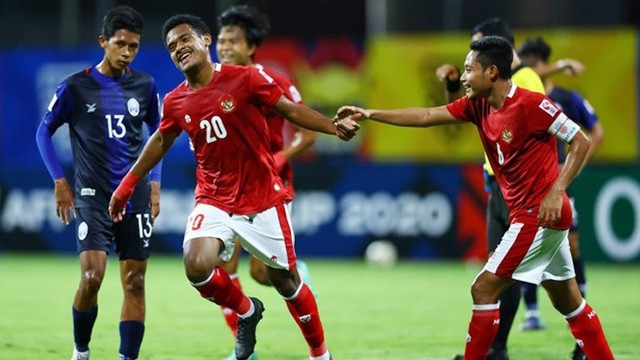 印尼球员庆祝进球。