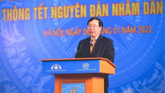 政府常务副总理、国家交通安全委员会主席范平明发表讲话。