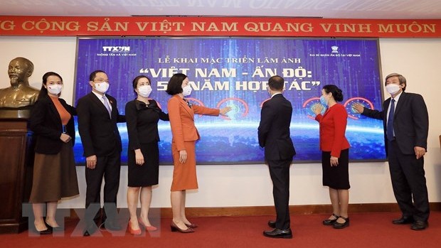 越南与印度：五十年的合作》图片展拉开序幕 。