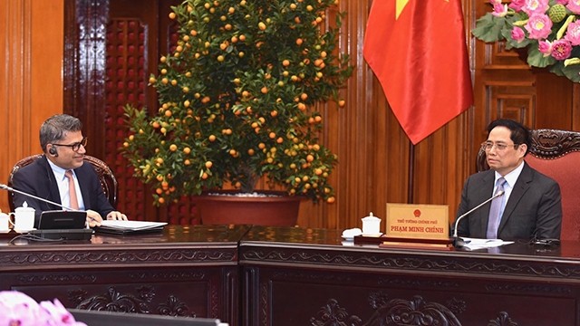 范明正总理会见阿斯利康越南和亚洲新兴市场总裁兼总经理尼廷·卡普尔。
