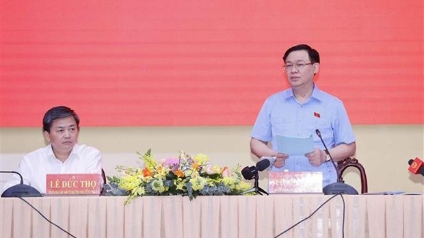 国会主席王廷惠在与槟椥省委常务委员会举行工作会谈上发表讲话。