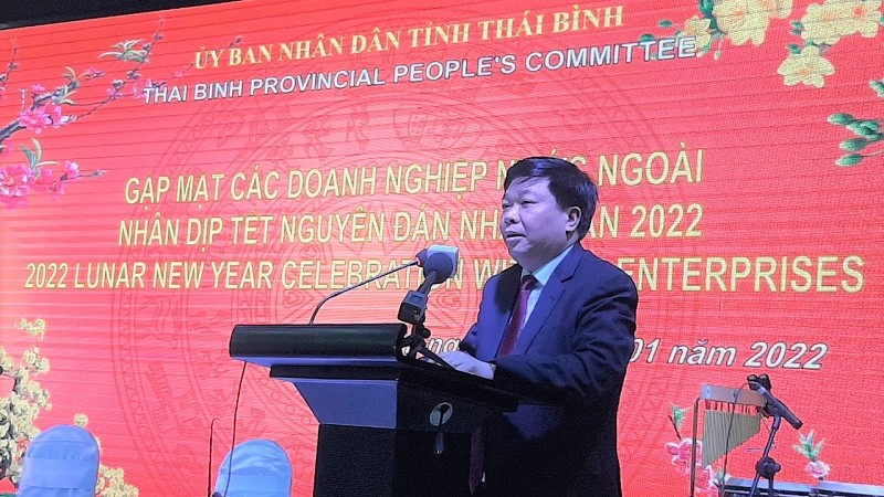 太平省人民委员会副主席阮光兴在见面会上发表讲话。