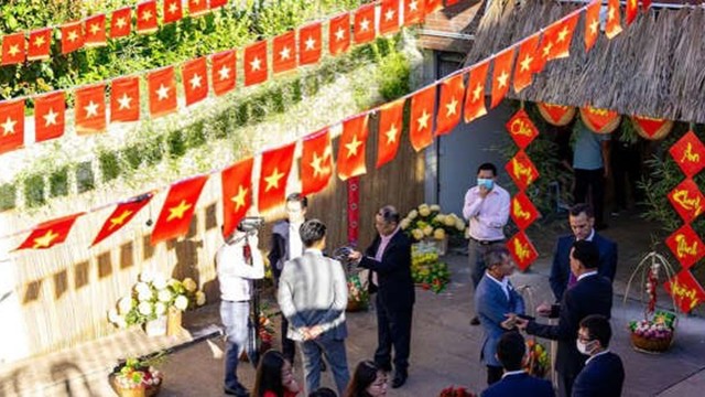 越南驻澳大利亚大使馆举行迎春活动。