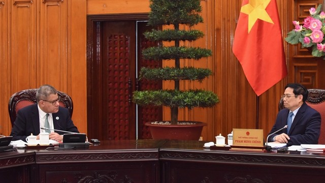 范明正总理会见《联合国气候变化框架公约》第26次缔约方大会主席阿洛克•夏尔马。（陈海 摄）