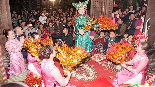 越南三府圣母祭祀信仰被联合国教科文组织列入人类非物质文化遗产名录。