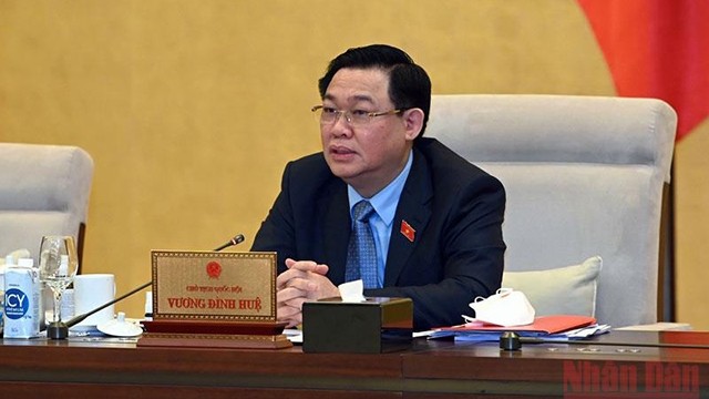 越南国会主席王廷惠主持专题询问活动筹办会议。