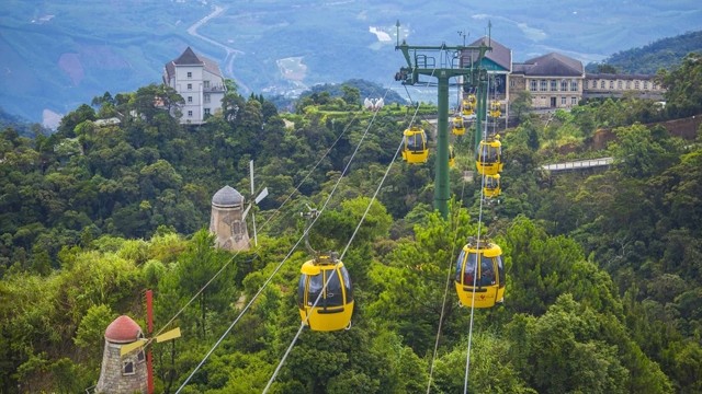 岘港市巴拿山旅游度假区正式开通直达金桥的缆车。