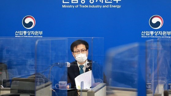 韩国产业通商资源部贸易谈判代表团团长吕翰九。（图源：路透社）