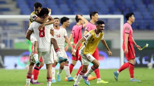 阿联酋队击败韩国队并夺得附加赛参赛资格。