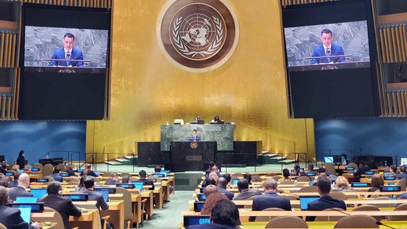 邓黄江大使在联合国大会第11届紧急特别会议上发表讲话。（图片来源：外交部）