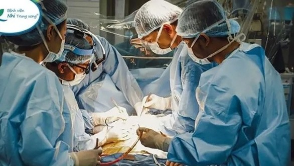 中央儿童医院为9个月大婴儿进行肝移植手术。（图片来源：中央儿童医院）