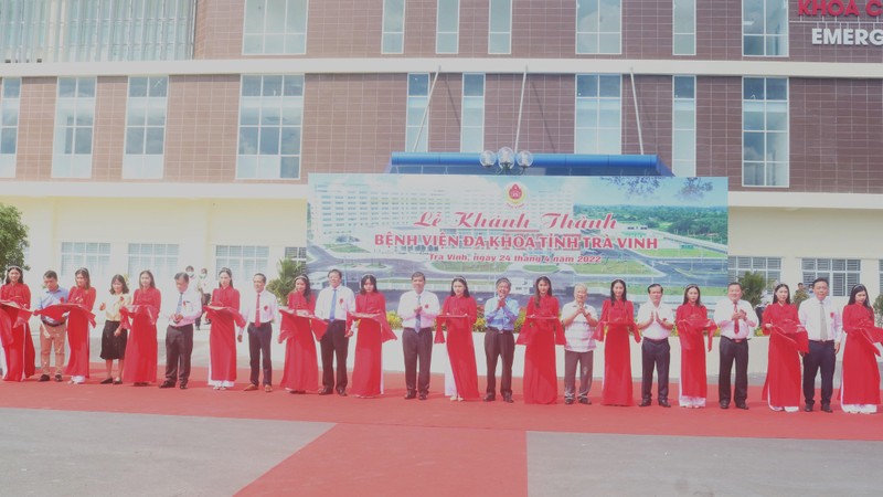茶荣省综合医院正式竣工。