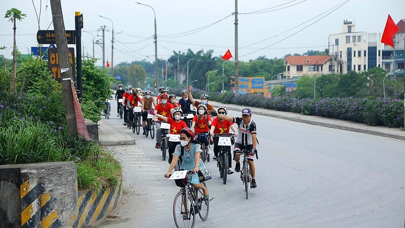 河内市“探寻钵场古村的足迹”自行车骑行旅游线路正式亮相。
