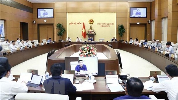 越南国会常委会第11次会议闭幕。