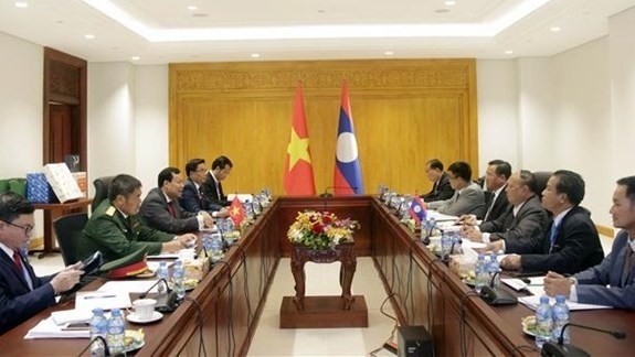越南国会国防安全委员会主任黎晋至少将与老挝国会国防安全委员会主任冯萨克·潘塔冯举行会谈。（图片来源：越通社）