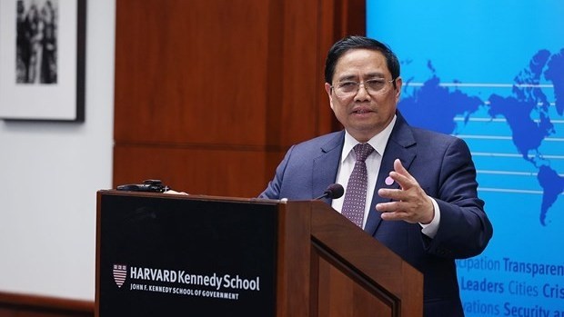 政府总理范明正在美国哈佛大学就建设独立自主的经济发表讲话。（图片来源：越通社）