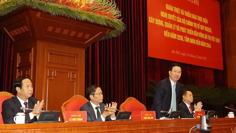 越共中央书记处常务书记武文发表讲话。（图片来源：越通社）