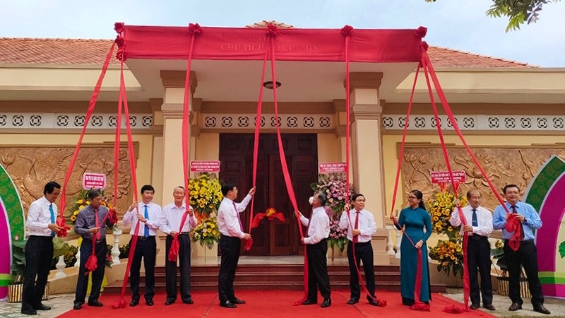 设在同塔省的“胡志明主席与越南革命”-展示室正式竣工。