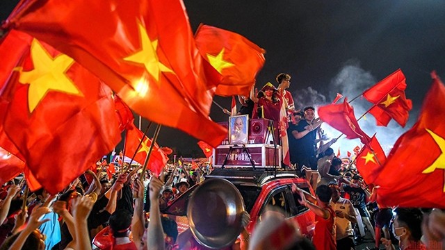 首都河内市民庆祝越南U23足球队的胜利。（图片来源：成达 摄）