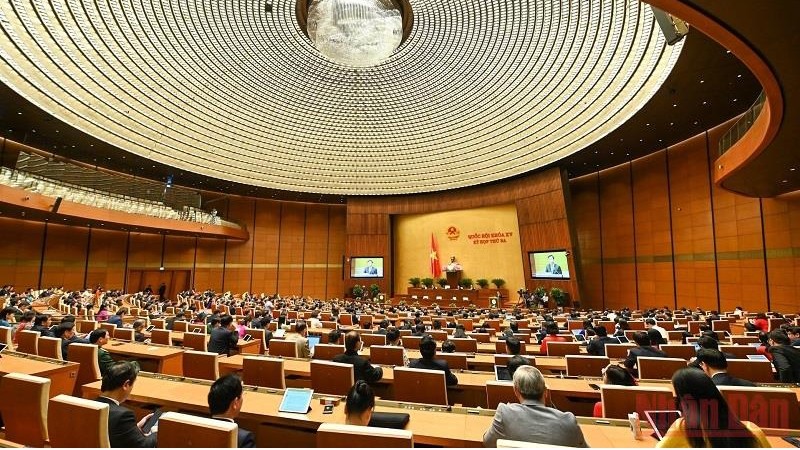 越南第十五届国会第三次会议闭幕会场景。